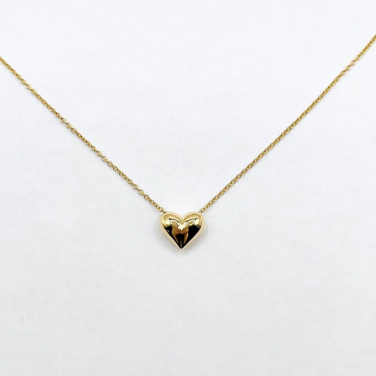 Tiffany & Co Pinched Heart Yellow Gold Necklace 41 cm — view 9