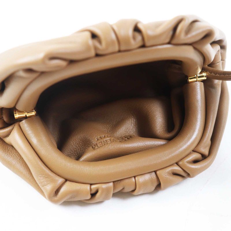 Bottega Veneta 577816 The Pouch With Shoulder Gusset Leather