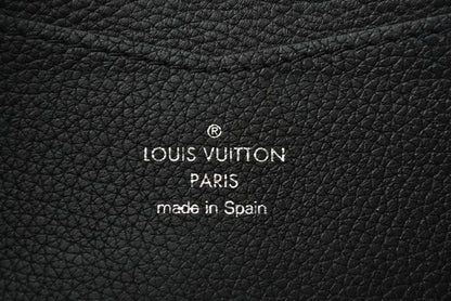 Louis Vuitton Lock Me Long Wallet M62622 LV Leather Zippy