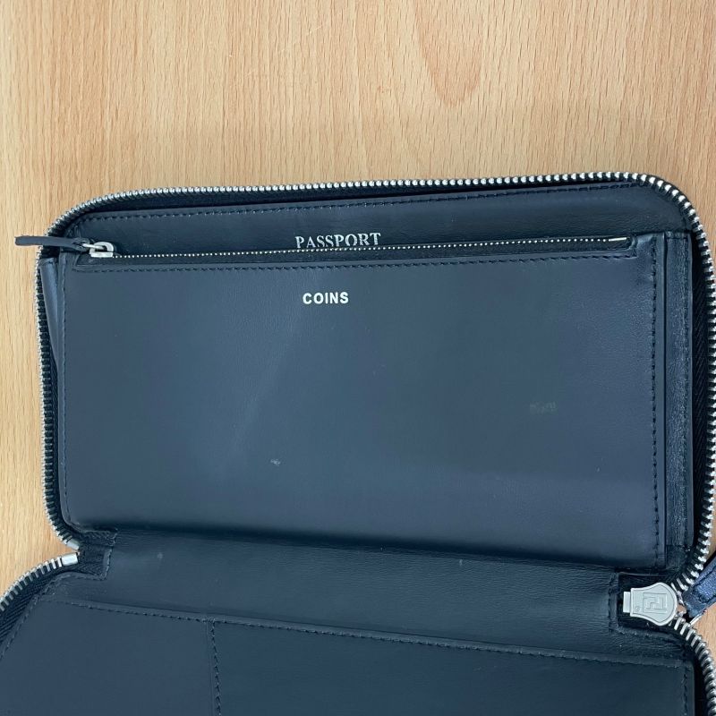 Fendi Travel Wallet Round Zipper Long Wallet A25-1741