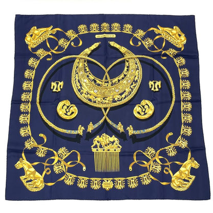 Hermes Carre 90 LES Cavaliers D'OR Golden Knight Scarf Silk Gold X Navy