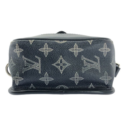 Louis Vuitton M54246 Monogram Savannah Messenger BB Shoulder Bag - Navy - Men's