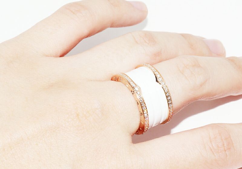 Bulgari Ring 18K Pink Gold White Ceramic Full Edge Pave Diamond Bzero1 Ring