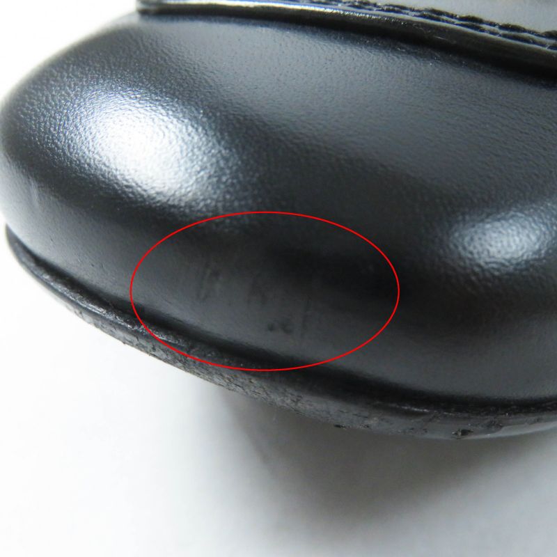 Louis Vuitton 2020 Square Toe Leather Loafers With LV Logo Hardware Black Gold