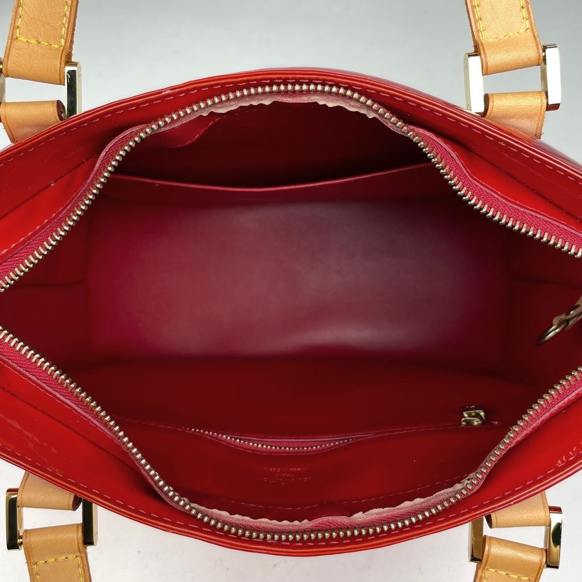 Louis Vuitton Vernis Houston Pomme D'Amour Shoulder Handbag Red Rouge