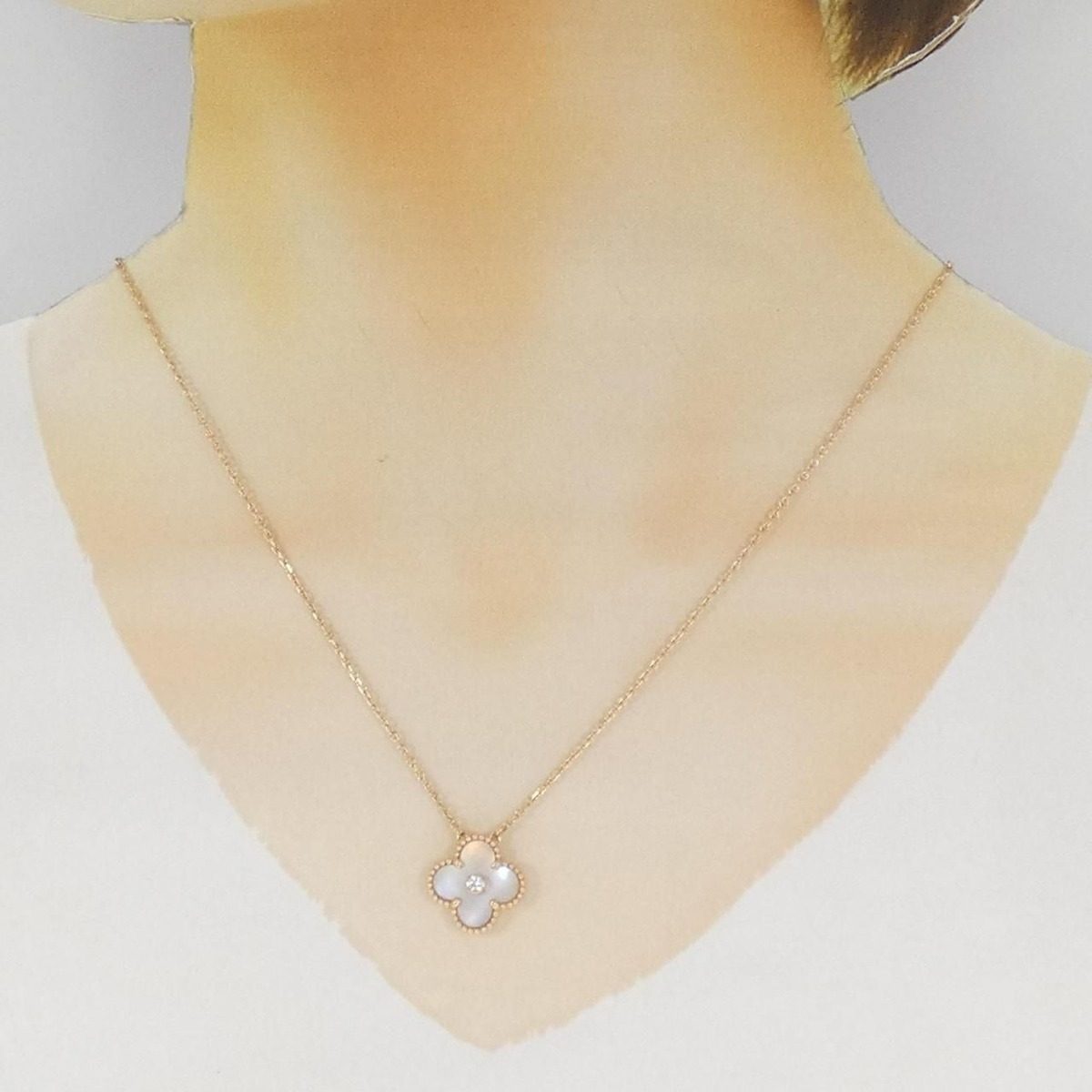 Van Cleef & Arpels Vintage Alhambra Holiday Limited Necklace — view 6