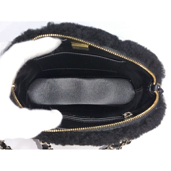 Chanel 2-Way Bag Coco Mouton Black — view 7