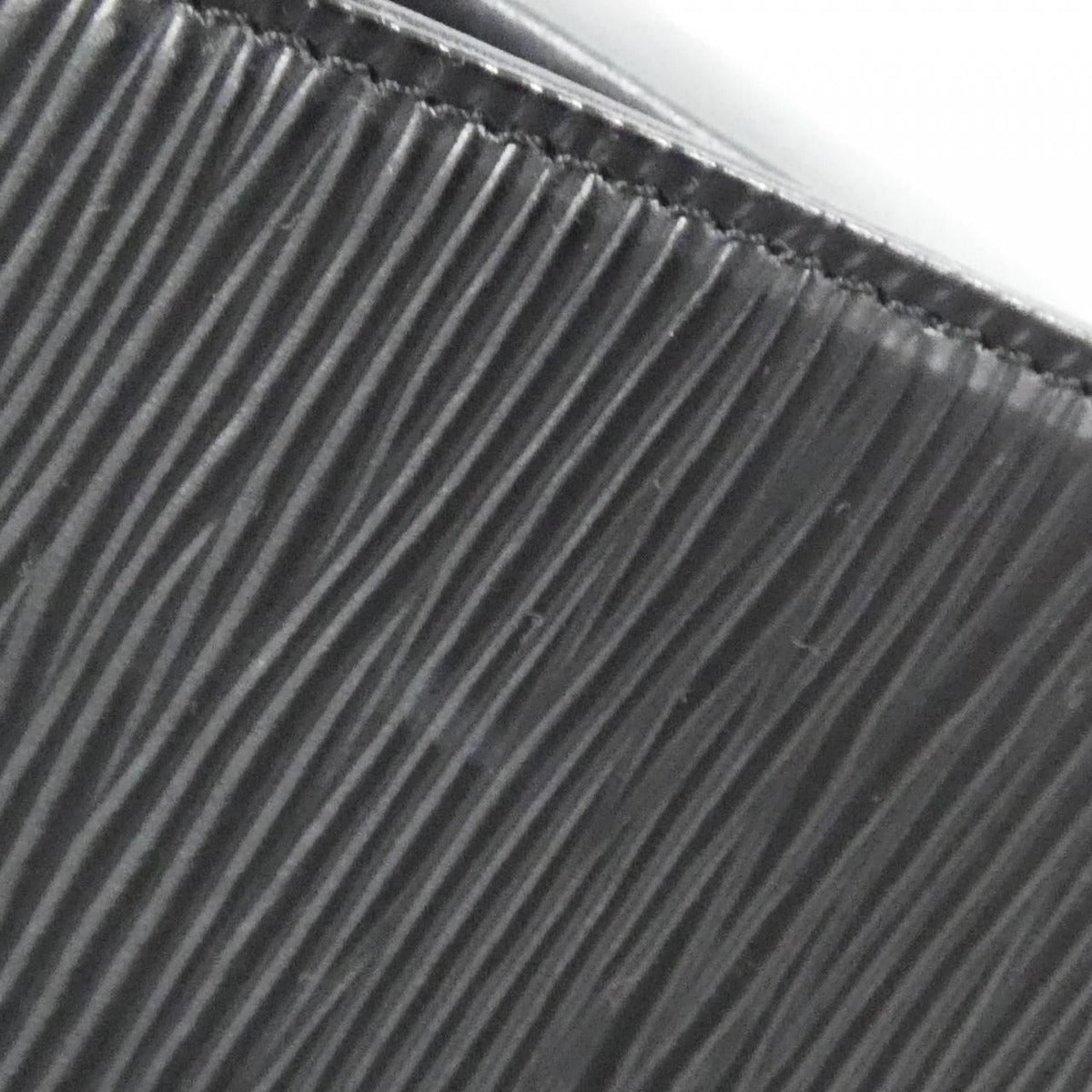 Louis Vuitton Epi Minuit Bag — view 4