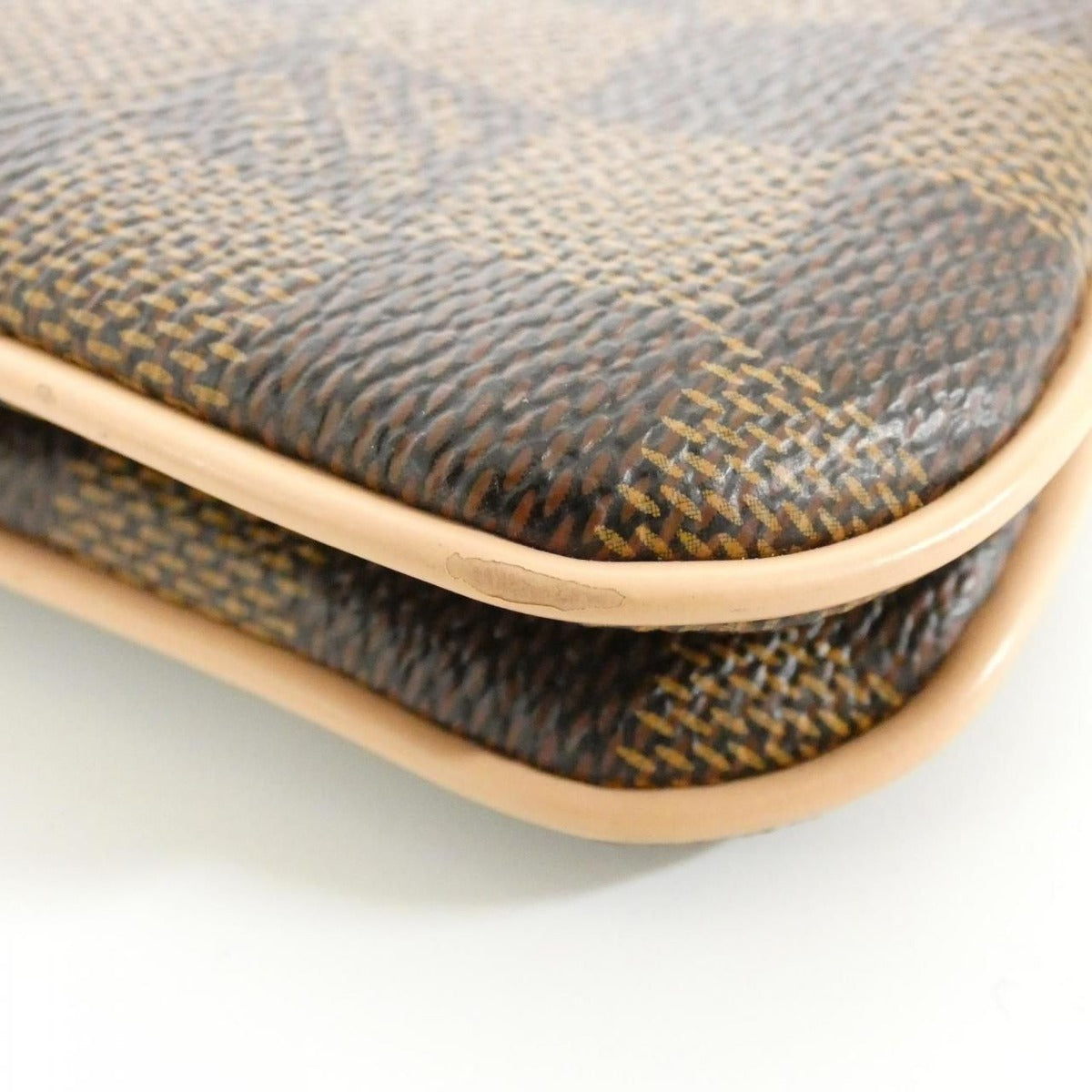 Louis Vuitton Damier Pochette Double Zip Shoulder Bag — view 4