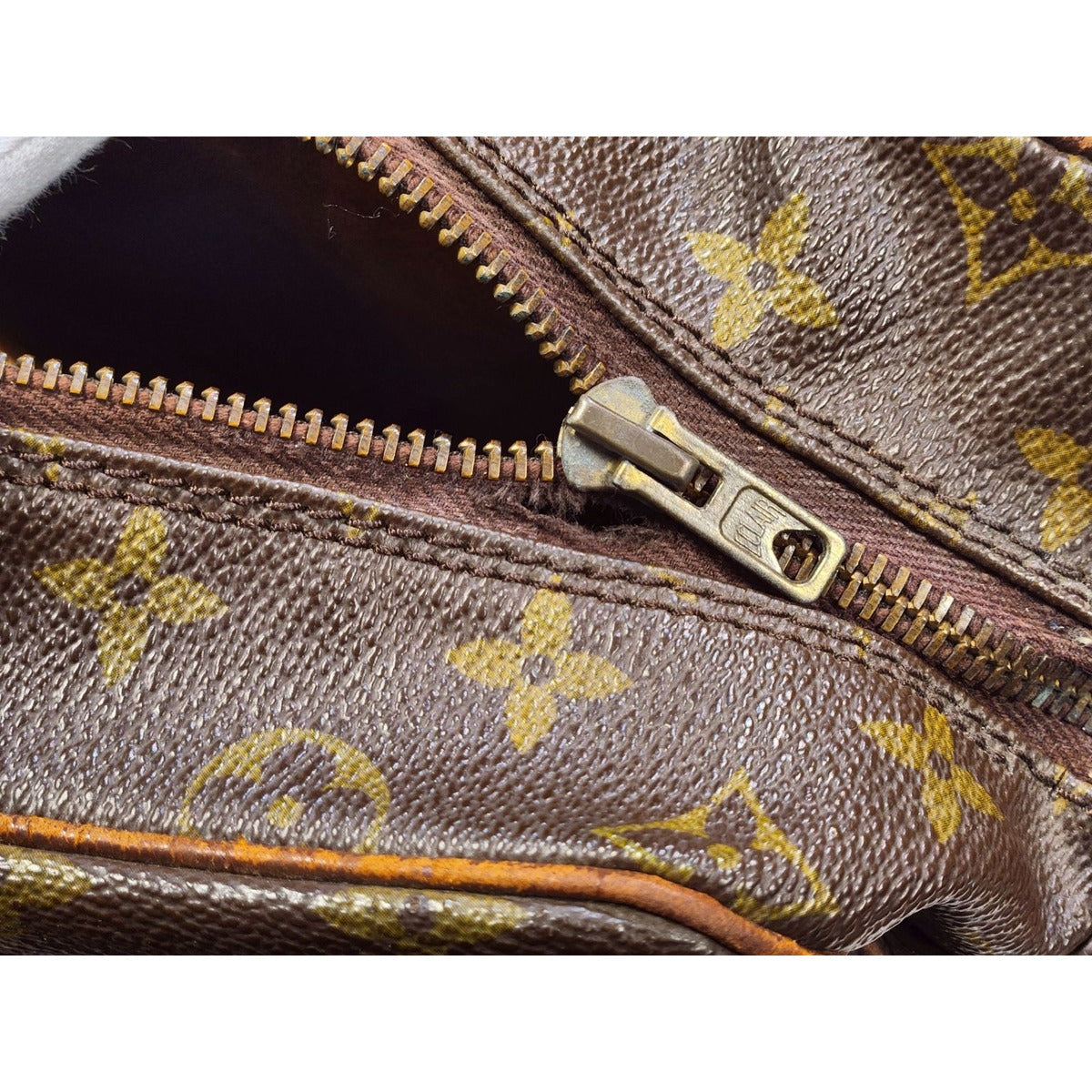Louis Vuitton Migrateur Former — view 16