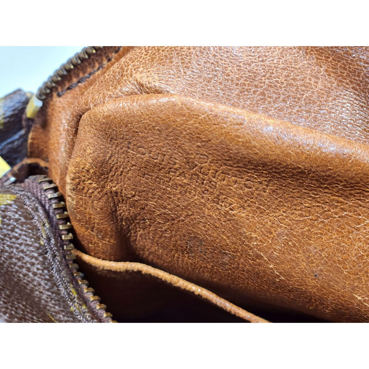 Louis Vuitton Migrateur Former — view 8