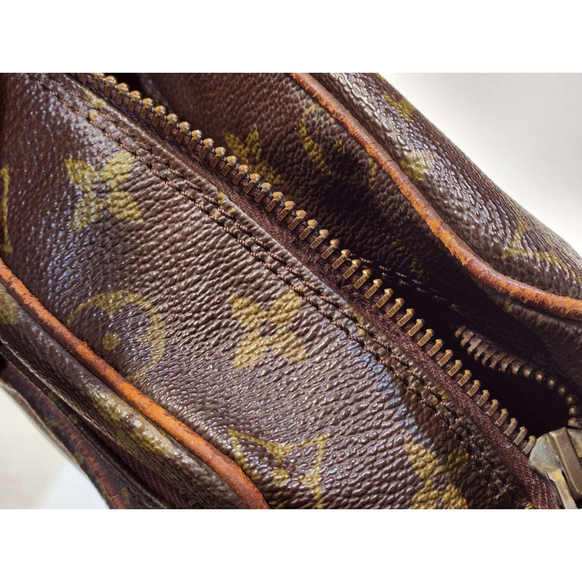 Louis Vuitton Migrateur Former — view 10