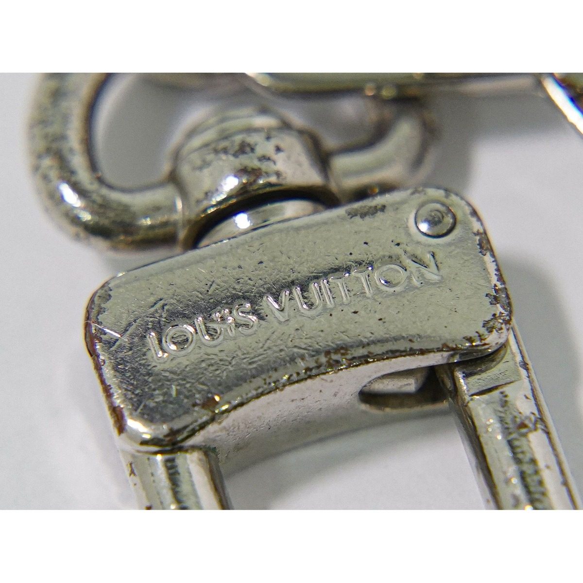 Louis Vuitton Porte Cles Initial LV Key Holder Key Ring Metal Silver — view 8