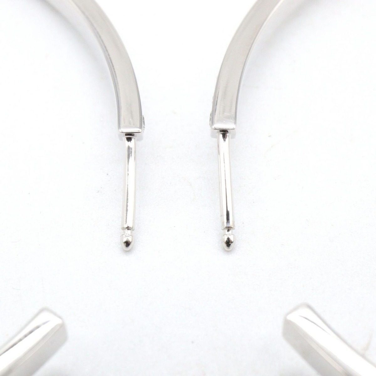 Cartier Earrings Hoop Diamond 18k White Gold — view 4