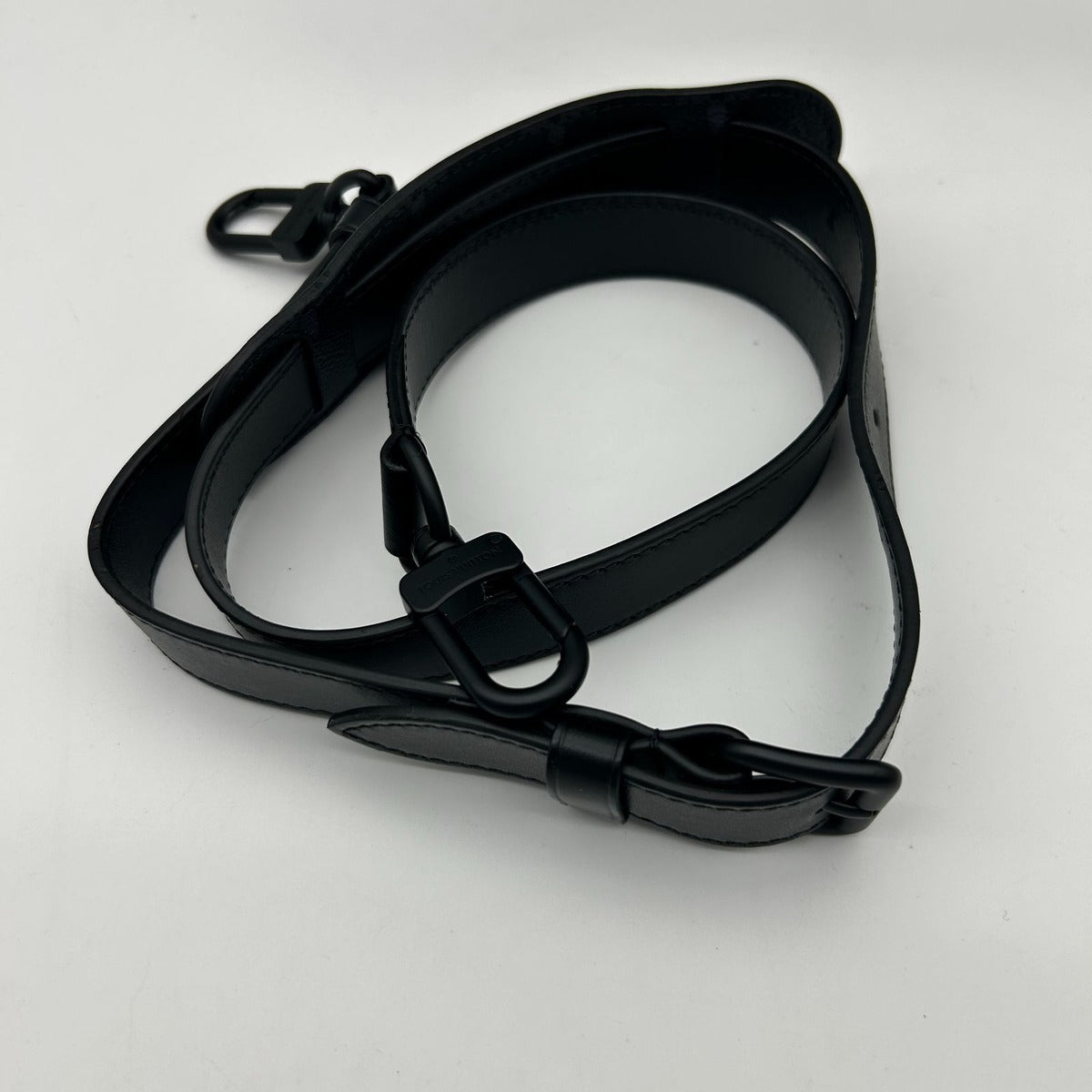 Louis Vuitton Monogram Eclipse Sac Plat Horizontal Zip Tote — view 15