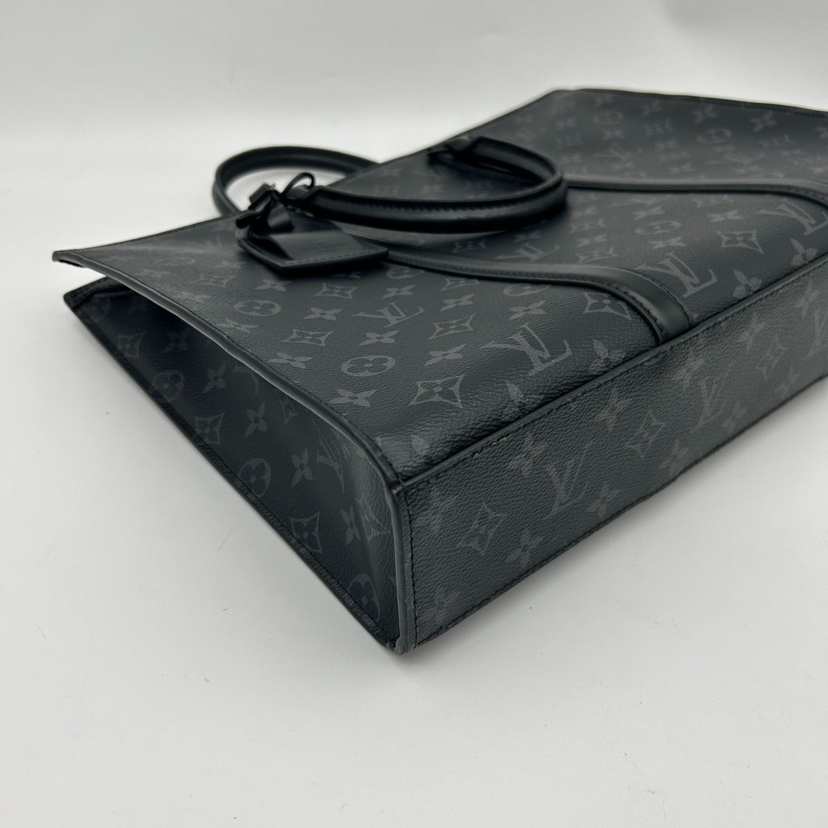 Louis Vuitton Monogram Eclipse Sac Plat Horizontal Zip Tote — view 10
