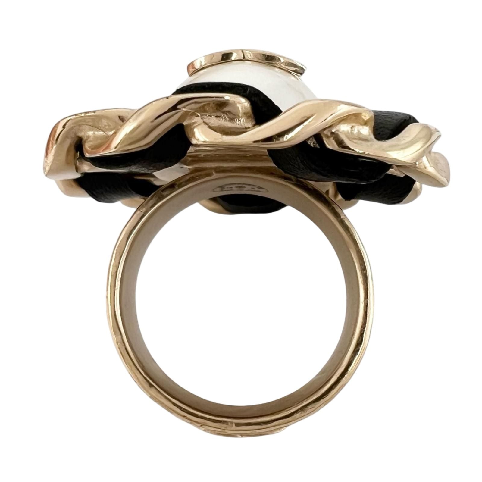 Chanel Chain Motif Metal Gold Black Ring — view 2