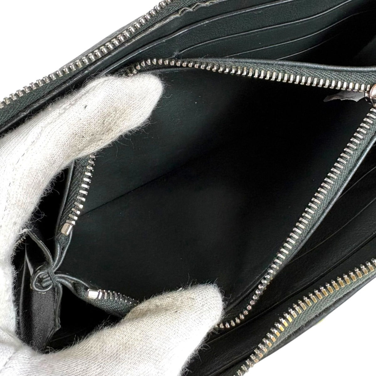 Bottega Veneta Maxi Intrecciato Leather Long Wallet Round Zip Zippy — view 8