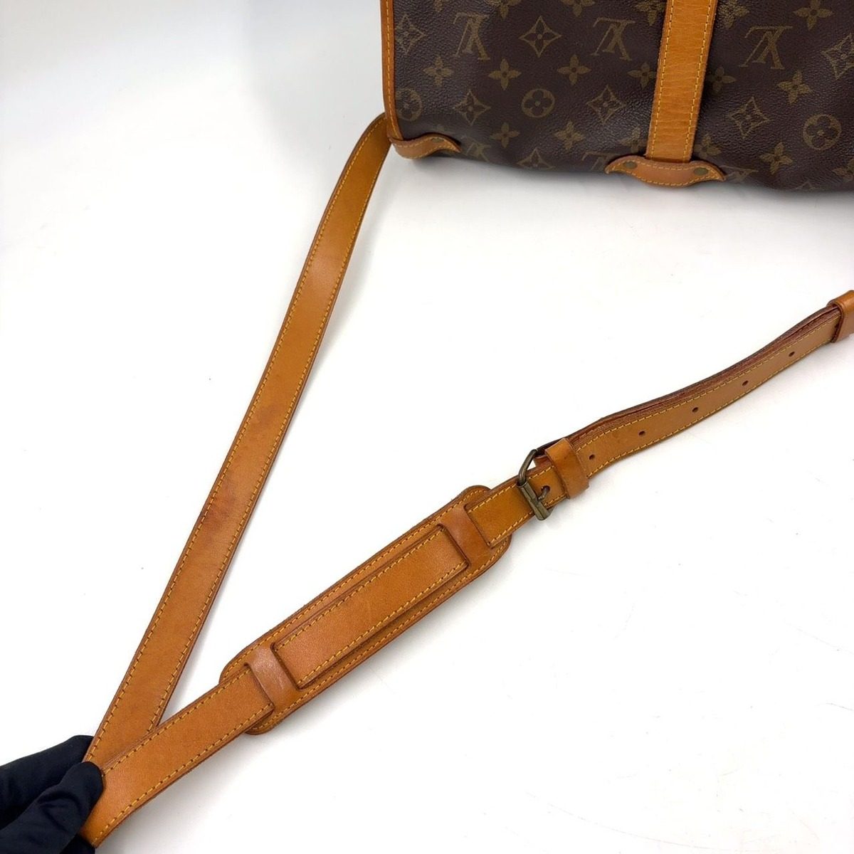 Louis Vuitton Saumur 35 Monogram Leather Brown Shoulder Bag Gold — view 6