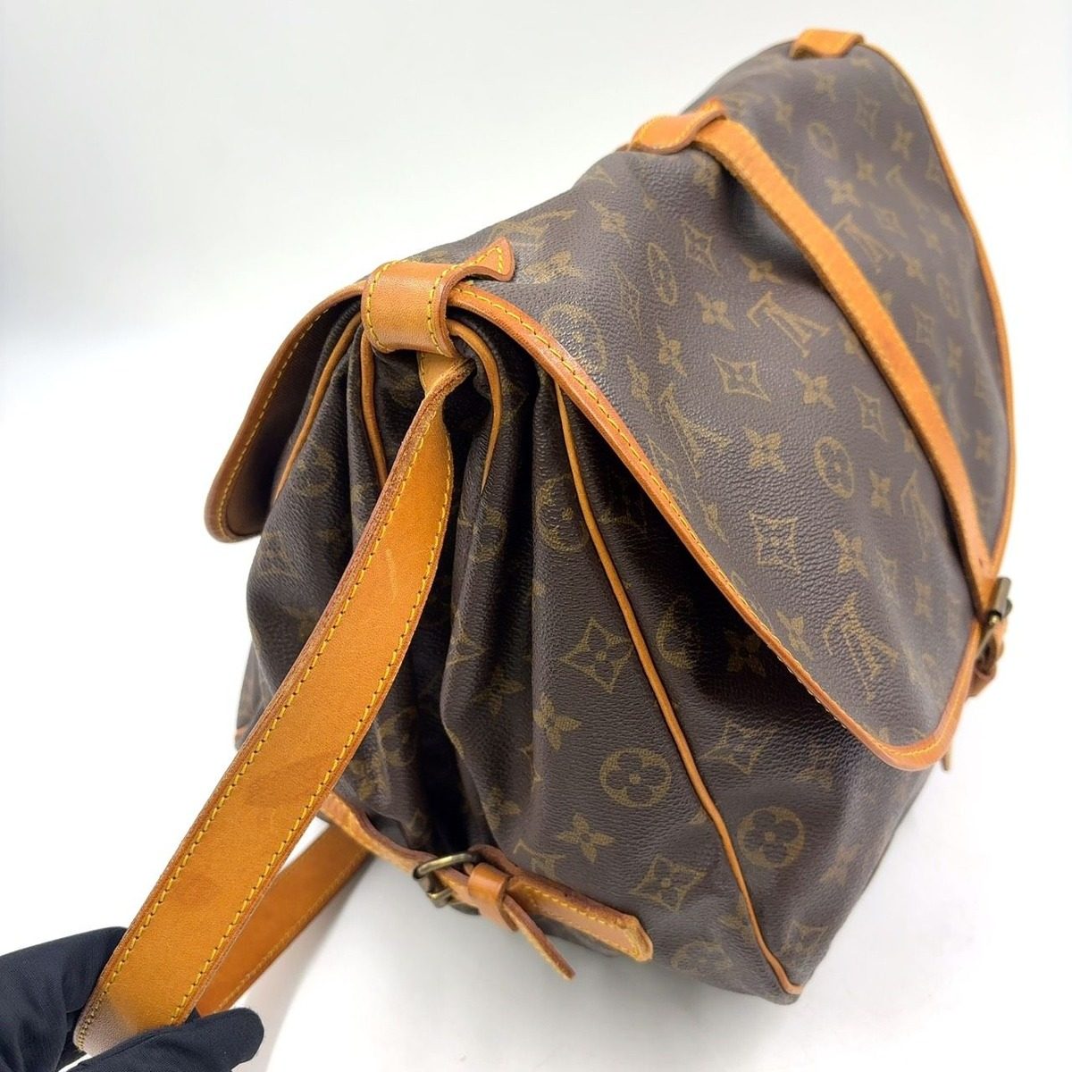 Louis Vuitton Saumur 35 Monogram Leather Brown Shoulder Bag Gold — view 8