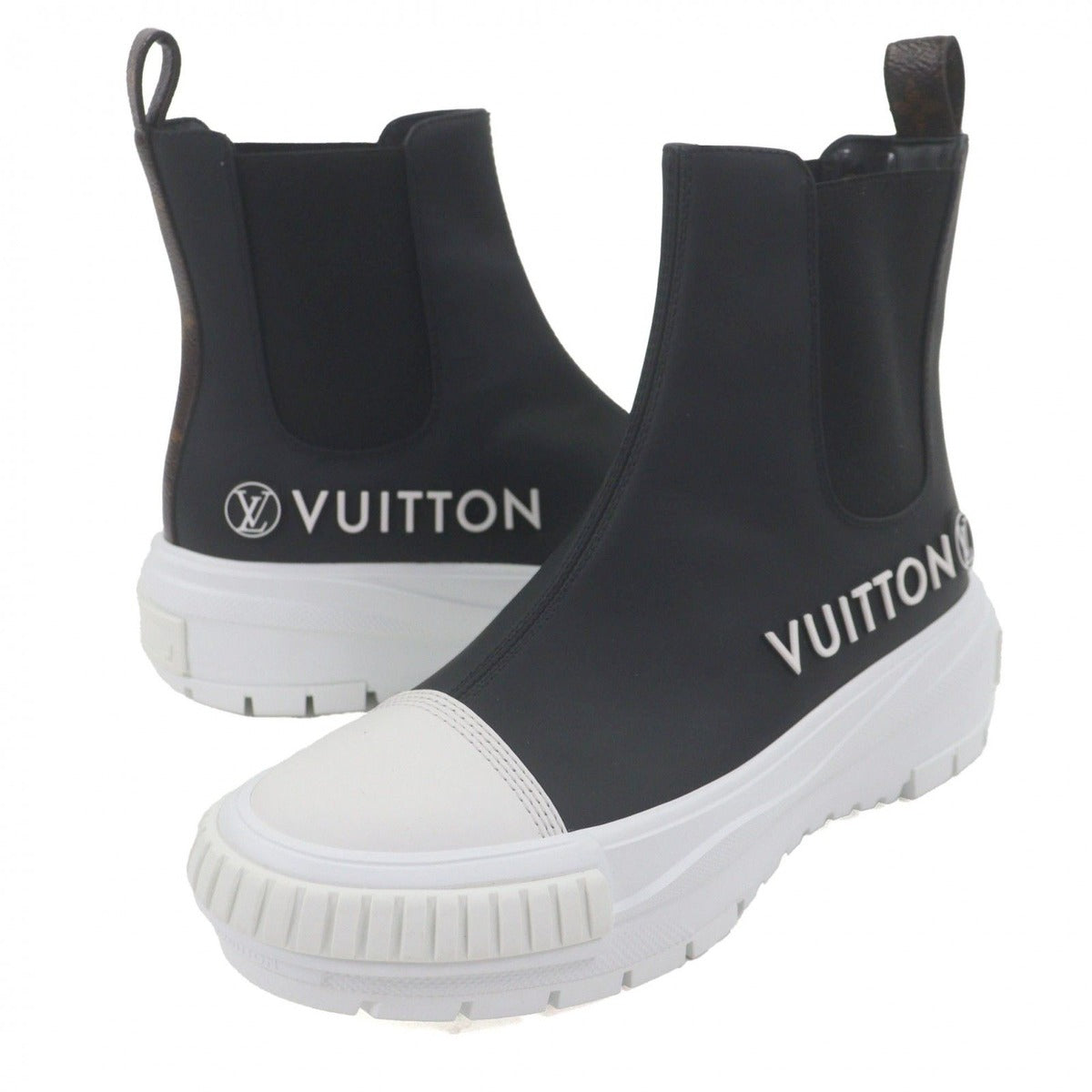 Louis Vuitton LV Squad Sneaker