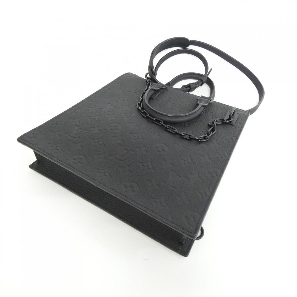 Louis Vuitton Taurillon Monogram Sac Plat Messenger Bag Black — view 3