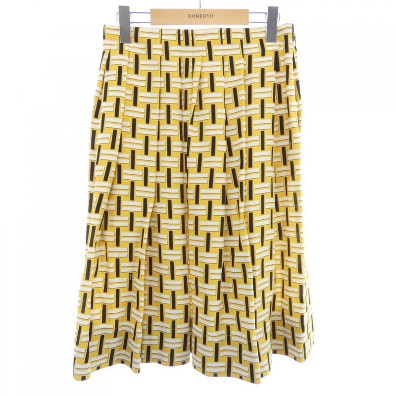 Fendi Fq6224 M6 Q Skirt