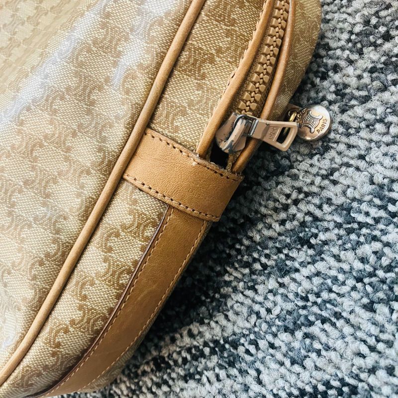 Celine Macadam Shoulder Bag : B2105