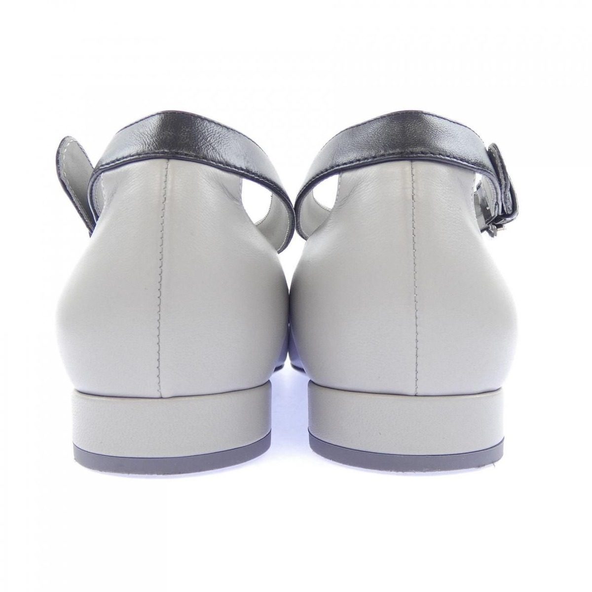 Chanel Flat Shoes Flats Gray — view 5