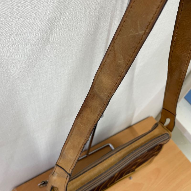 Old Gucci Shoulder Bag Vintage A25-1846