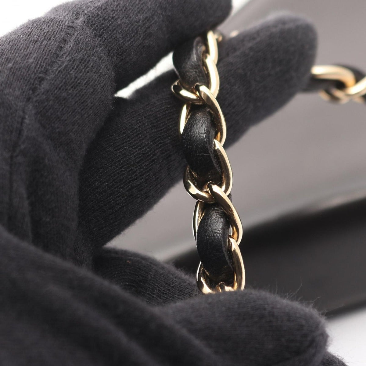 Chanel Shoulder Bag CC Logo Black White Lambskin Chain B — view 7