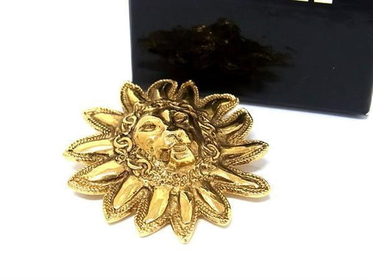 Chanel Coco Mark Vintage Lion Pin Brooch Pin Brooch Accessories Gold