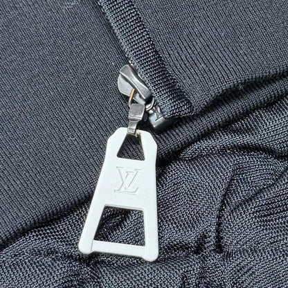 Louis Vuitton Wool Blend Rubber Logo Patch Diamond Knit Zip UP Quilted Jacket — view 7