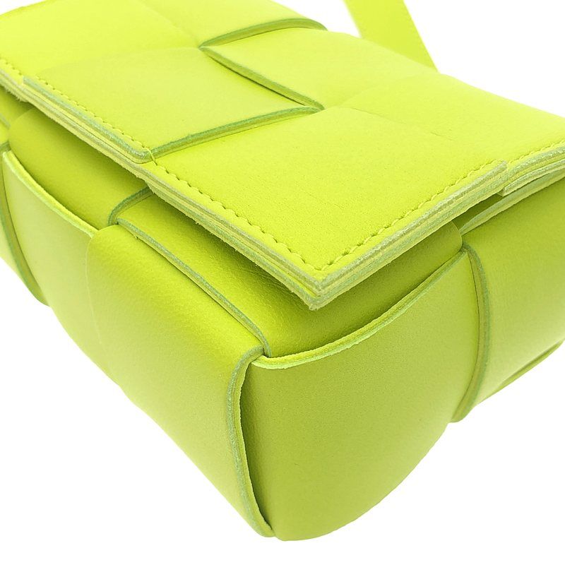 Bottega Veneta - Candy Cassette Cross Body Bag - Light Green - Women
