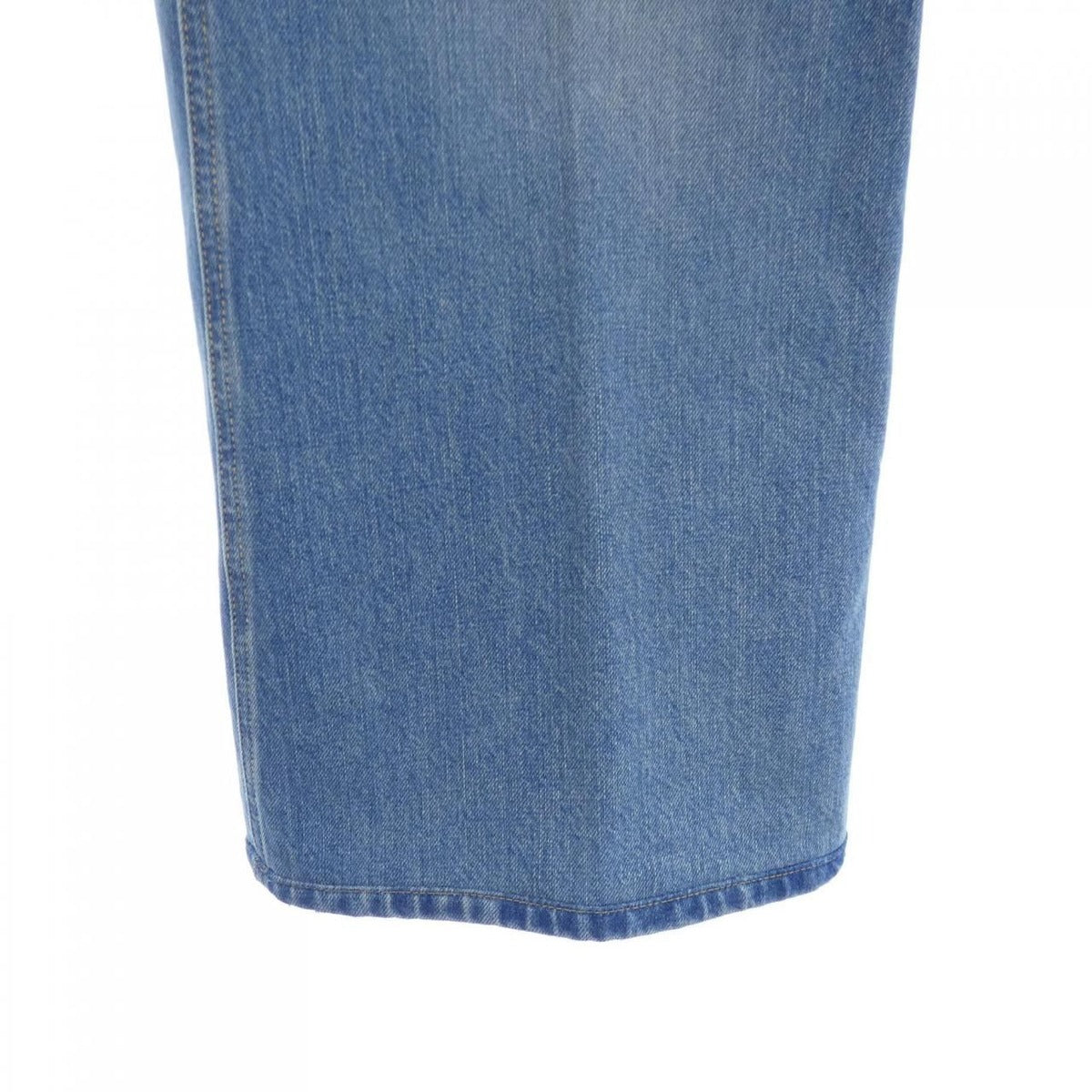 Louis Vuitton Monogram Patch Butt Cut Jeans — view 5