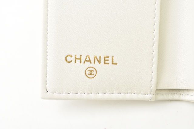 Chanel Wallet Trifold Chanel Mini Wallet Boy Chanel Caviar Skin Off White Gold