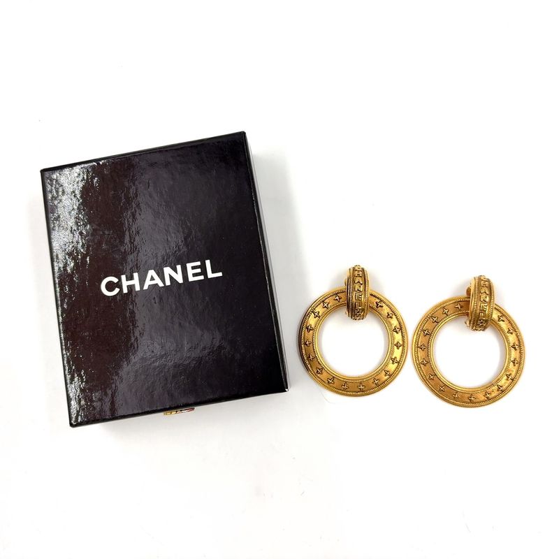 Chanel Logo Circle GP Gold Earrings Gold