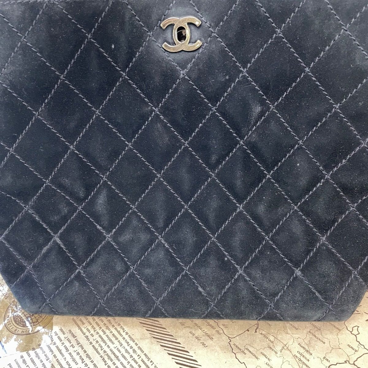 Chanel Quilted Suede Hand Bag Turnlock Black — view 16