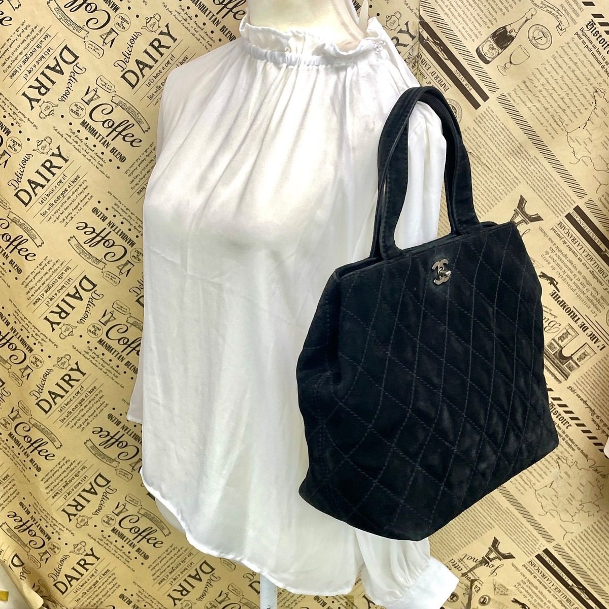 Chanel Quilted Suede Hand Bag Turnlock Black — view 3