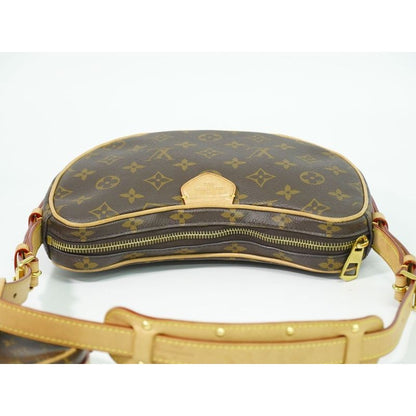 Louis Vuitton Croissant Monogram Shoulder Bag Pochette Brown — view 5