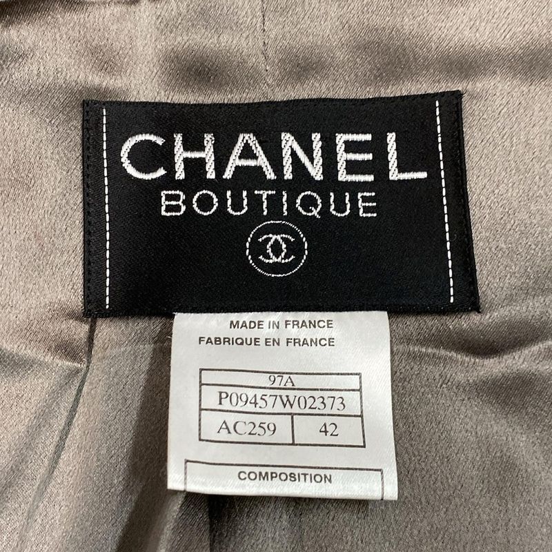 Chanel Coat Size 42 L Women - P09457 Gray Long Sleeves/fur/zip Up/fall/winter