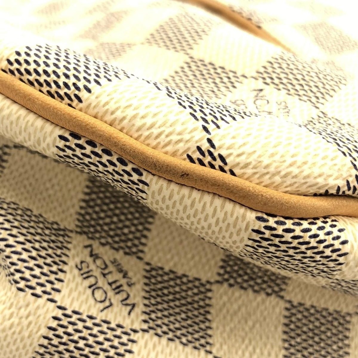 Louis Vuitton Damier Azur Galleria PM Shoulder Bag — view 3