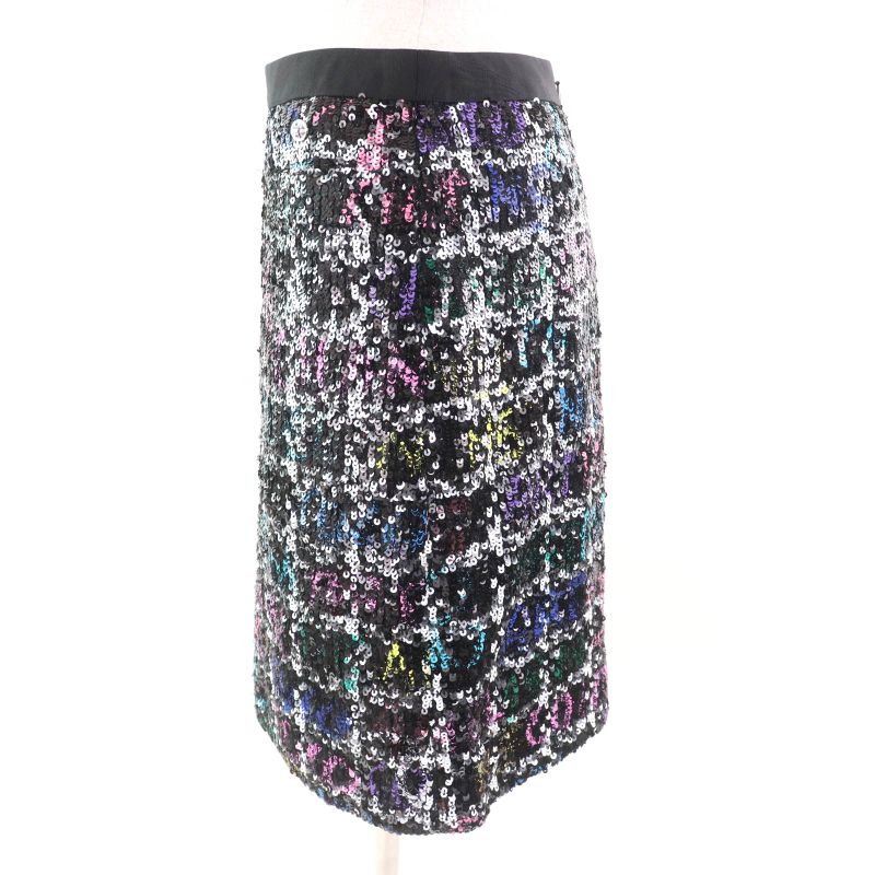 CHANEL 22A P73122 Lined With 100% Silk Sequins With Coco Mark Plate Knee-length
