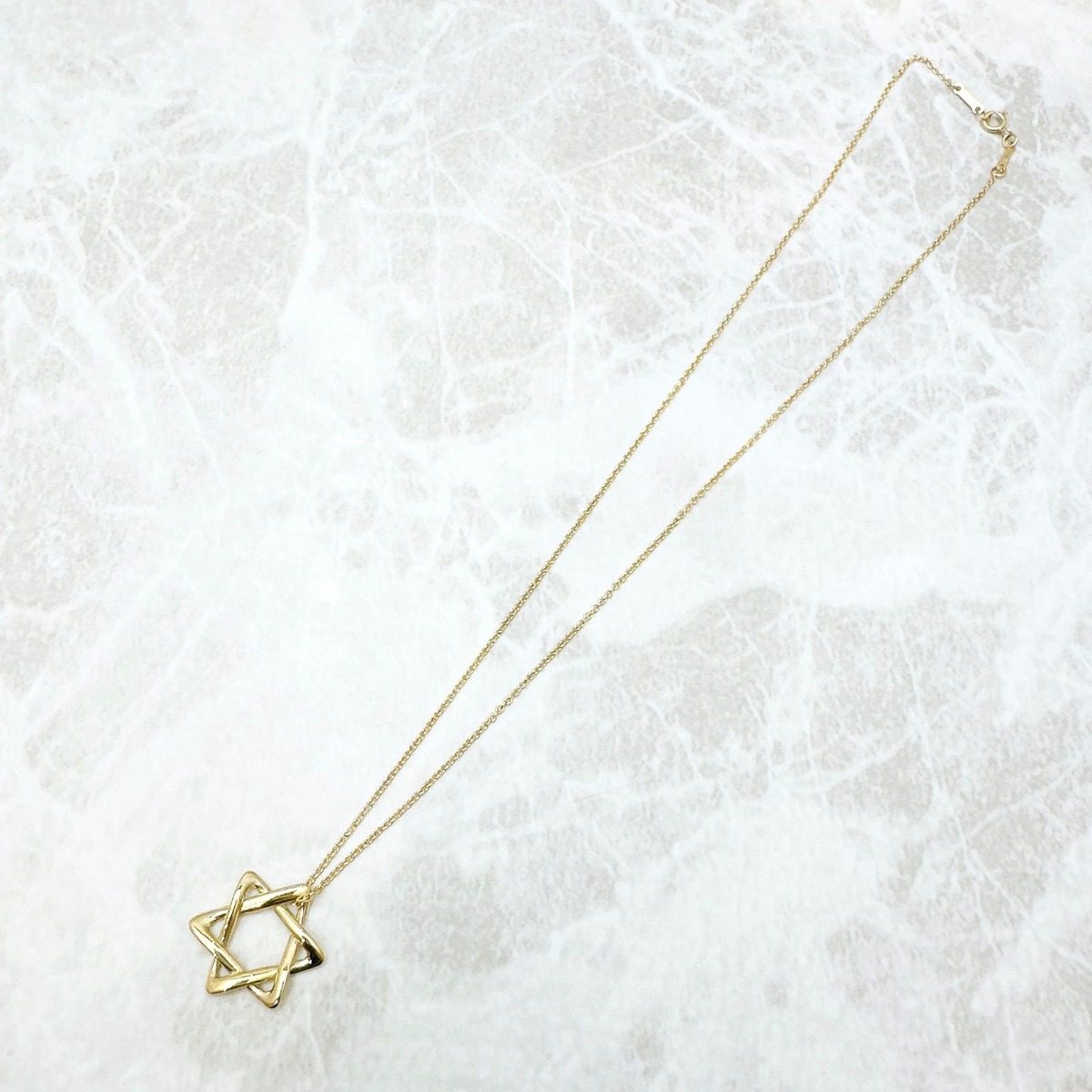 Tiffany & Co Star of David Yellow Gold Necklace 40 cm — view 2