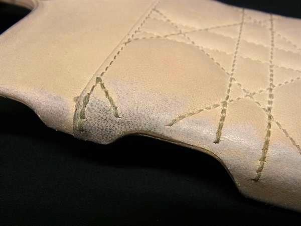 Christian Dior Christian Dior Lady Dior Cannage Leather Iphone 16pro Phone Case