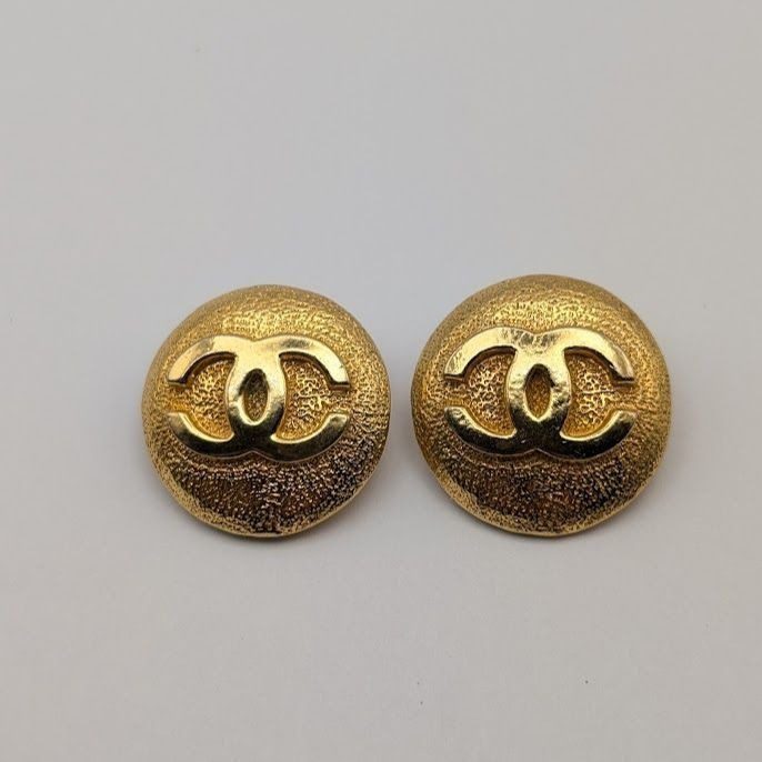 Chanel Earrings CC Logo Round Circle Gold Vintage 23