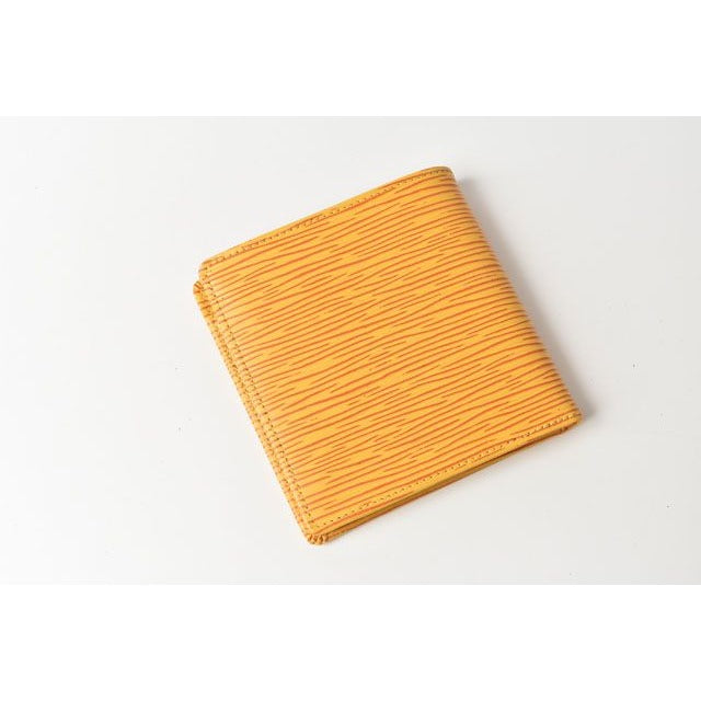 Louis Vuitton Wallet Epi Vintage Obsolete Foldable — view 4