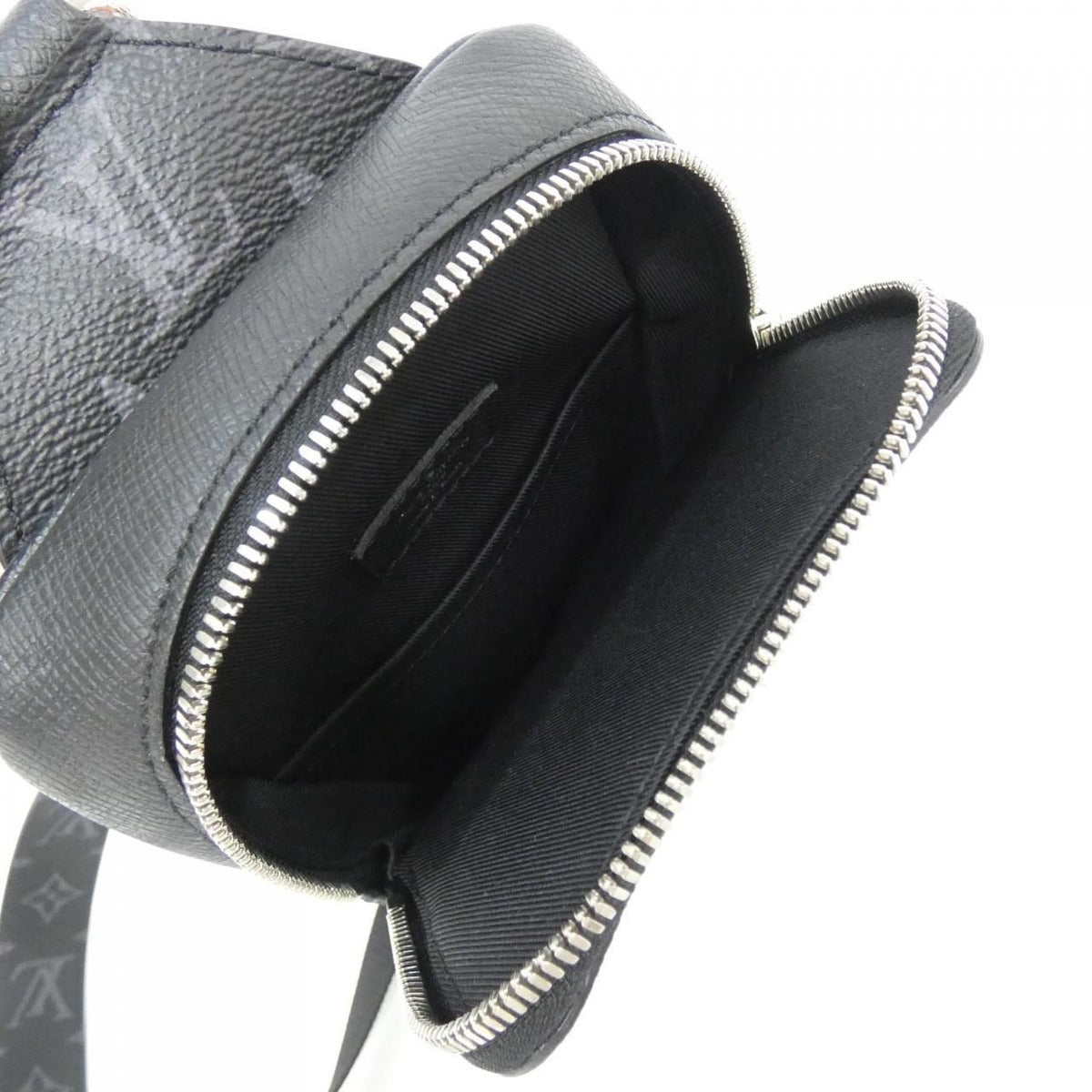 Louis Vuitton Taiga Llama Outdoor Sling Bag — view 11