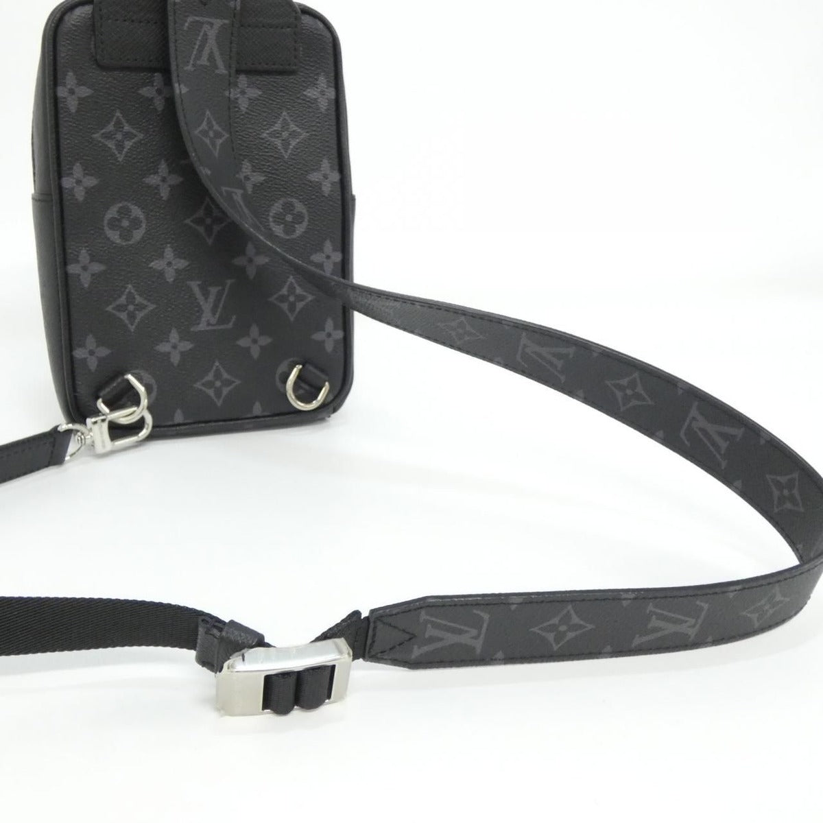 Louis Vuitton Taiga Llama Outdoor Sling Bag — view 9