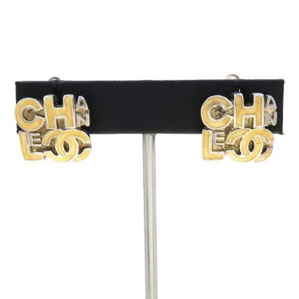 Chanel 00 T Earrings